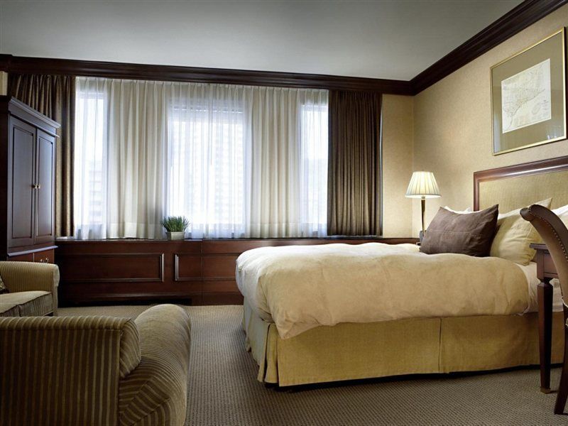 Sens Hotel Монреал Екстериор снимка