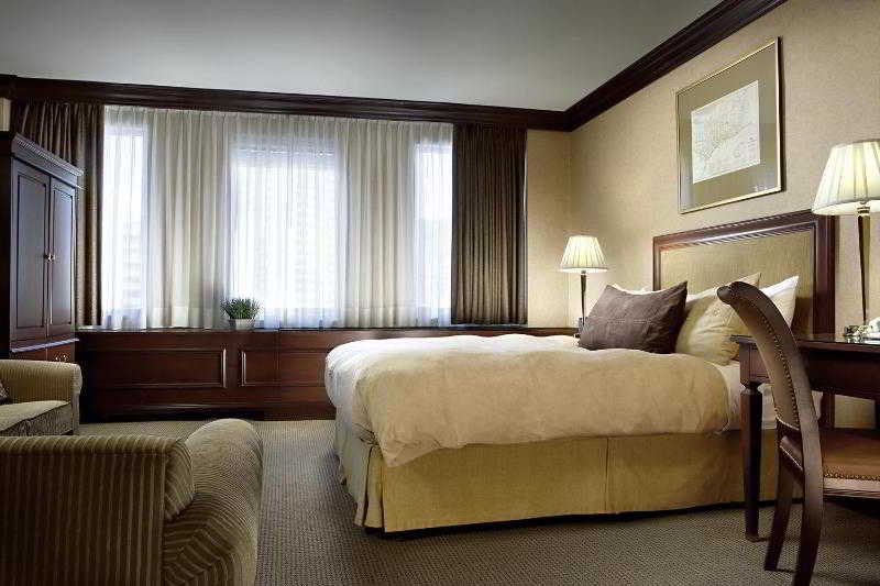 Sens Hotel Монреал Екстериор снимка