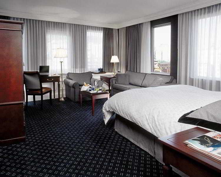 Sens Hotel Монреал Екстериор снимка