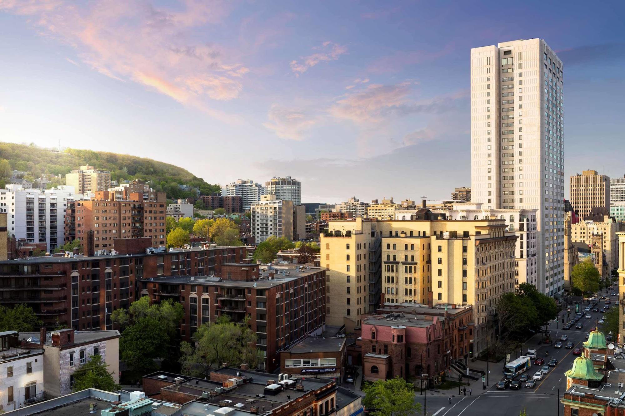 Sens Hotel Монреал Екстериор снимка