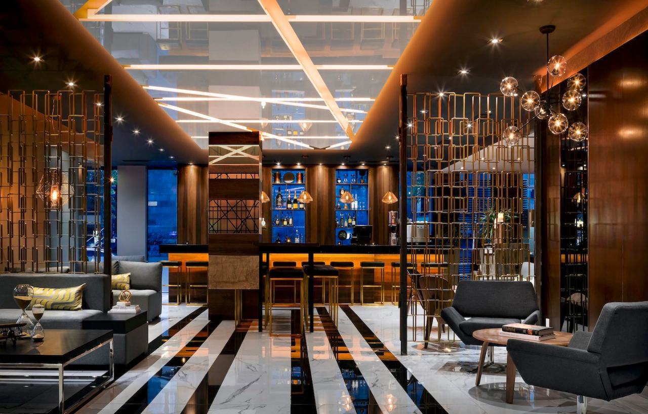 Sens Hotel Монреал Екстериор снимка